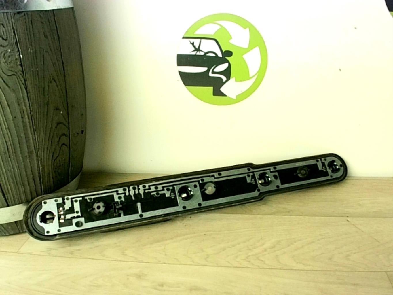 Base portalampade fanale posteriore destro FORD C-MAX 1 PHASE 2 Diésel - 1