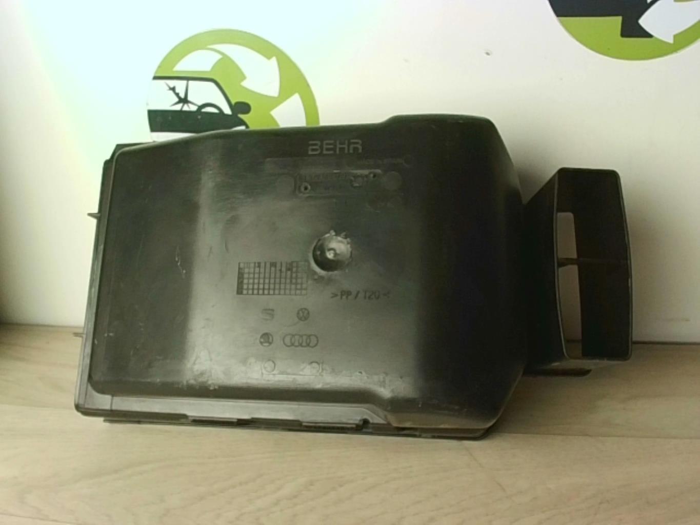 Cache batterie VOLKSWAGEN POLO 4 PHASE 1 Diesel - 1