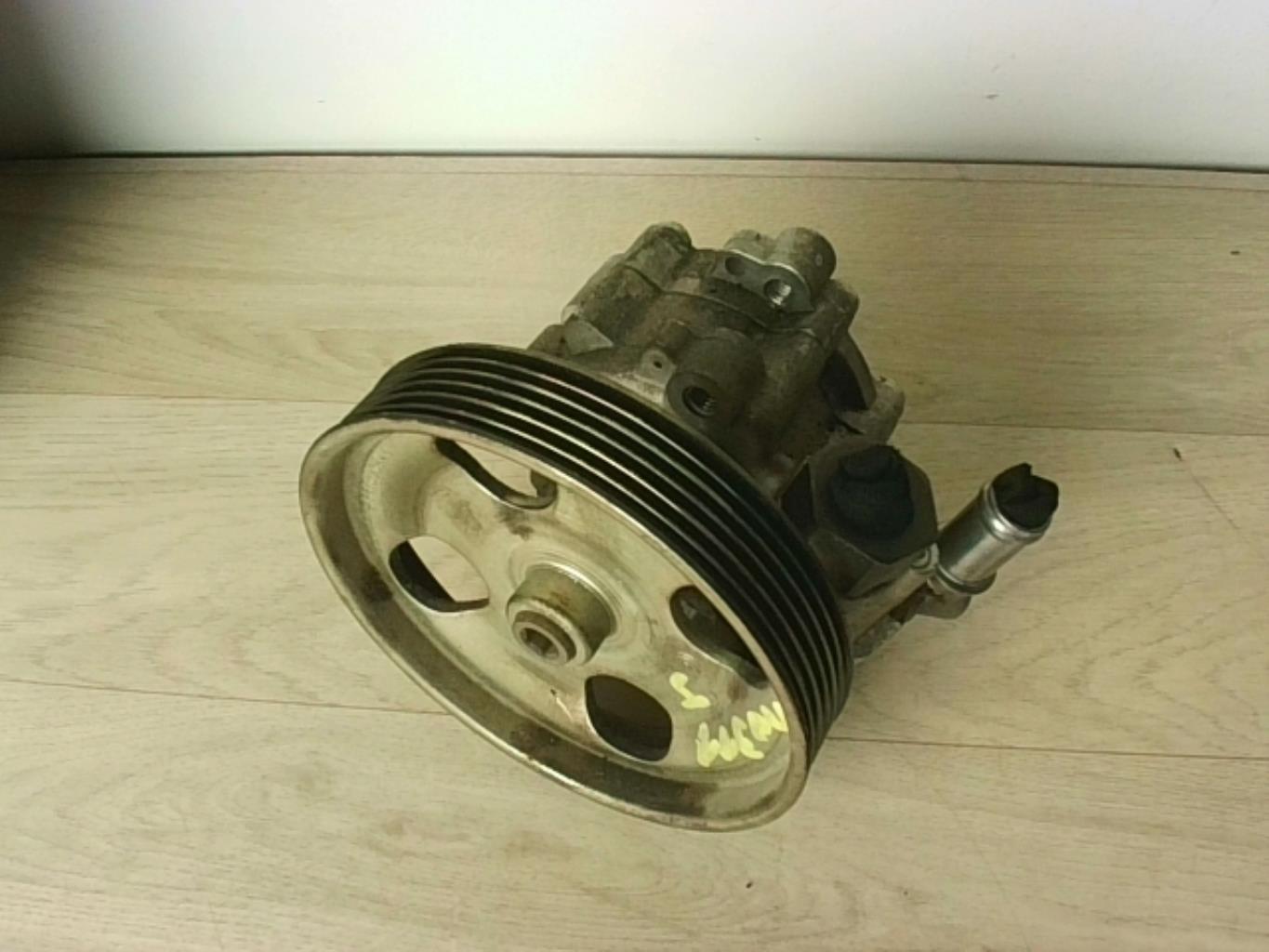 Pompe de direction PEUGEOT 607 PHASE 1 Essence - 1