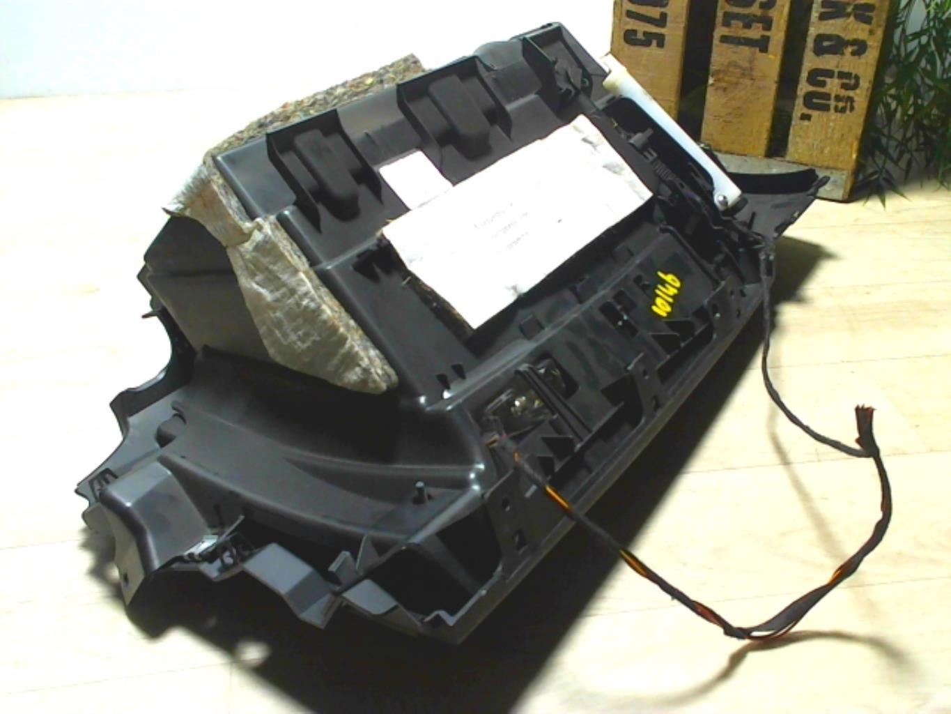 Boite a gants BMW SERIE 1 E87 PHASE 1 Diesel - 1