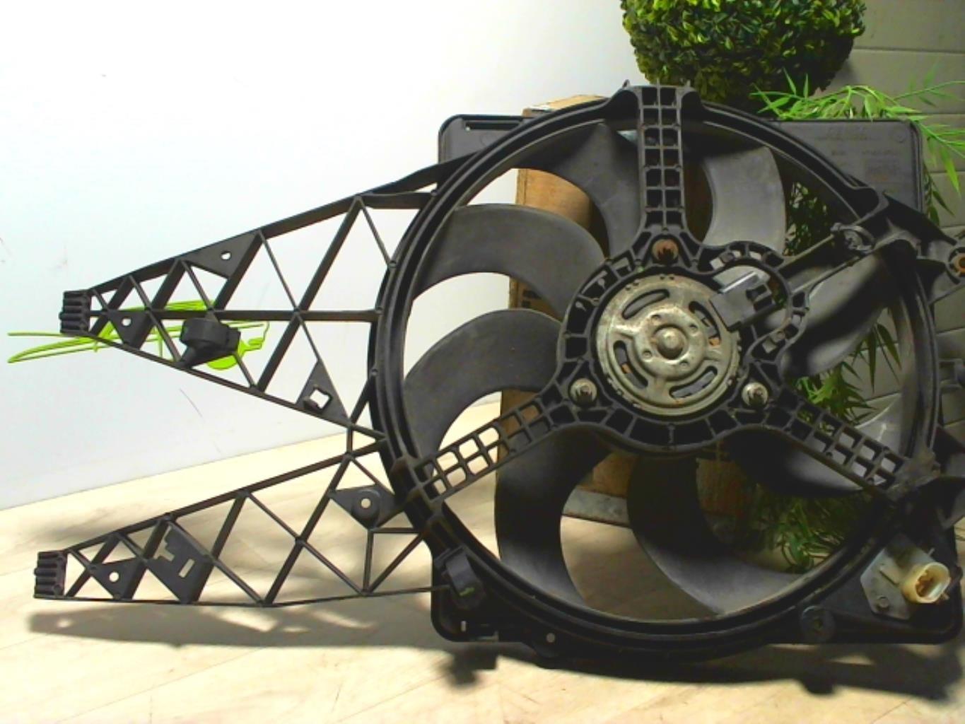 Motoventilatore radiatore FIAT GRANDE PUNTO Diésel - 1
