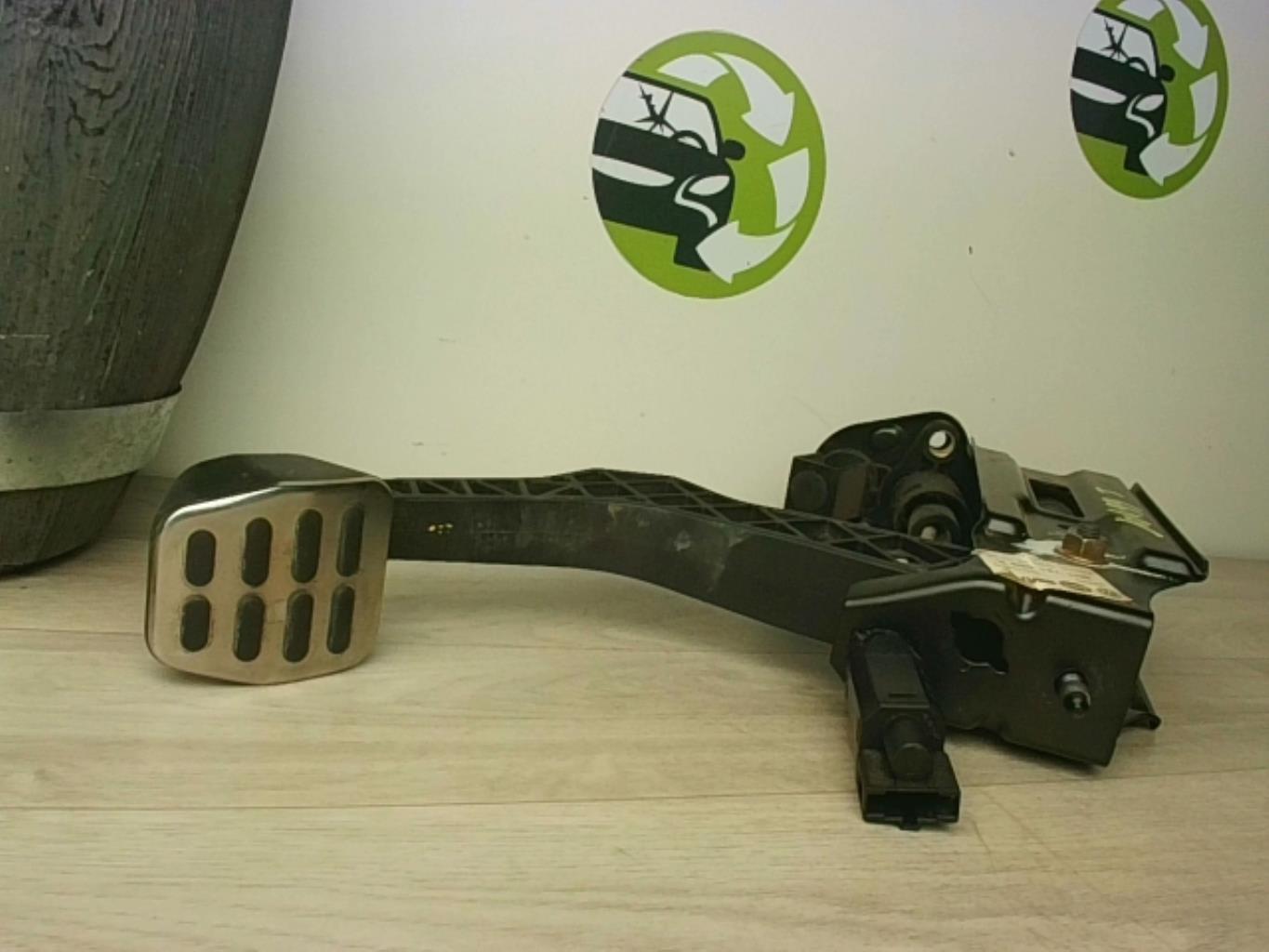 Pedale d'embrayage AUDI TT 1 COUPE Essence - 1