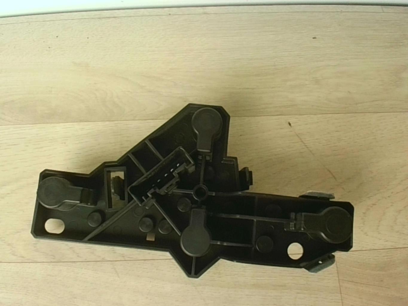 Base portalampade fanale posteriore sinistro BMW SERIE 1 E87 PHASE 1 Diésel - 1
