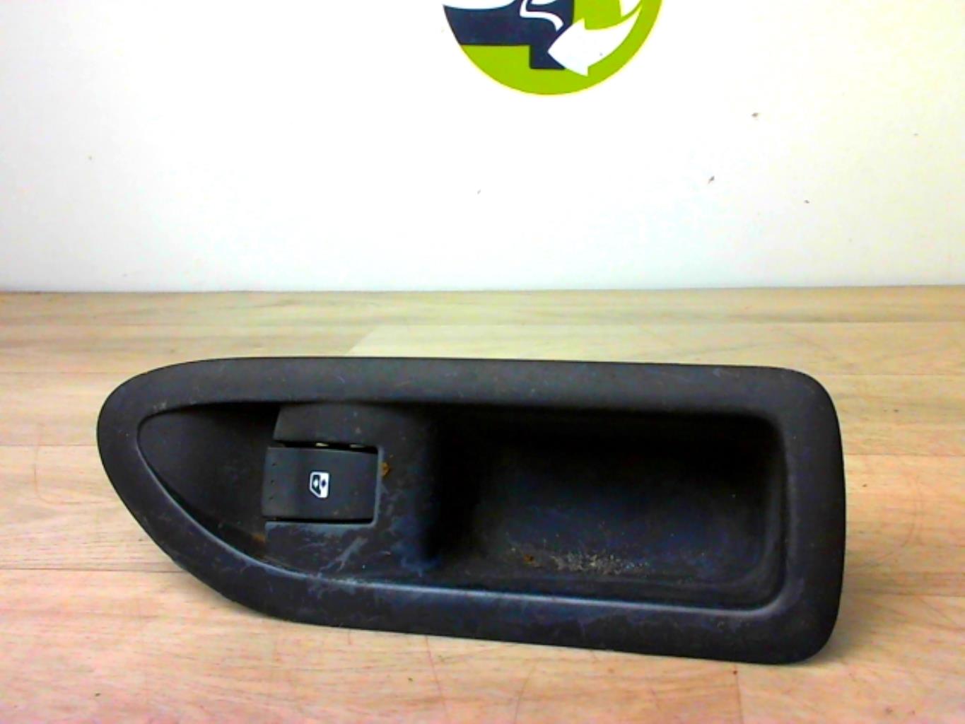 Bouton/Interrupteur RENAULT LAGUNA 2 PHASE 1 Diesel - 1