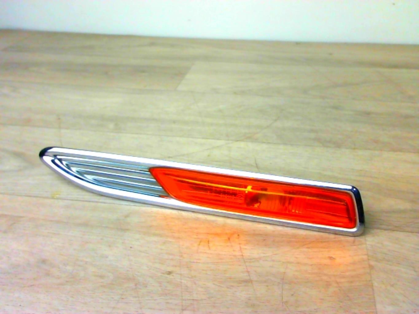 Ripetitore lampeggiante anteriore sinistro (Luci) FORD MONDEO 3 PHASE 1 Diésel - 1