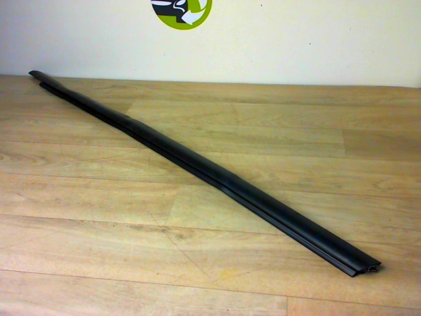 Joint de porte avant gauche OPEL VECTRA A  - 1