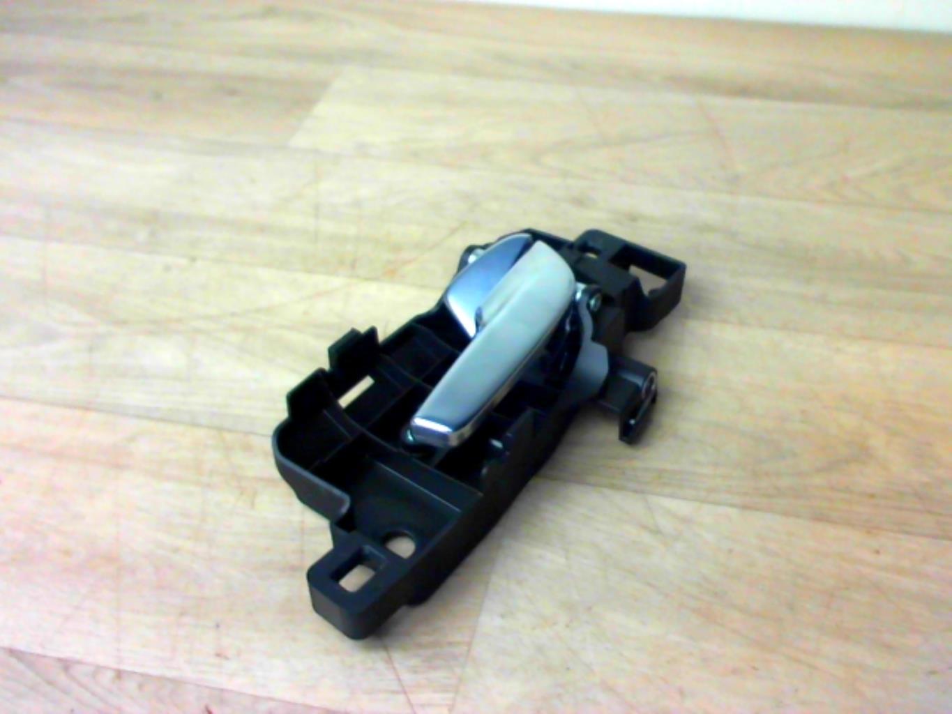 Maniglia interna posteriore destra FORD MONDEO 3 PHASE 1 Diésel - 1