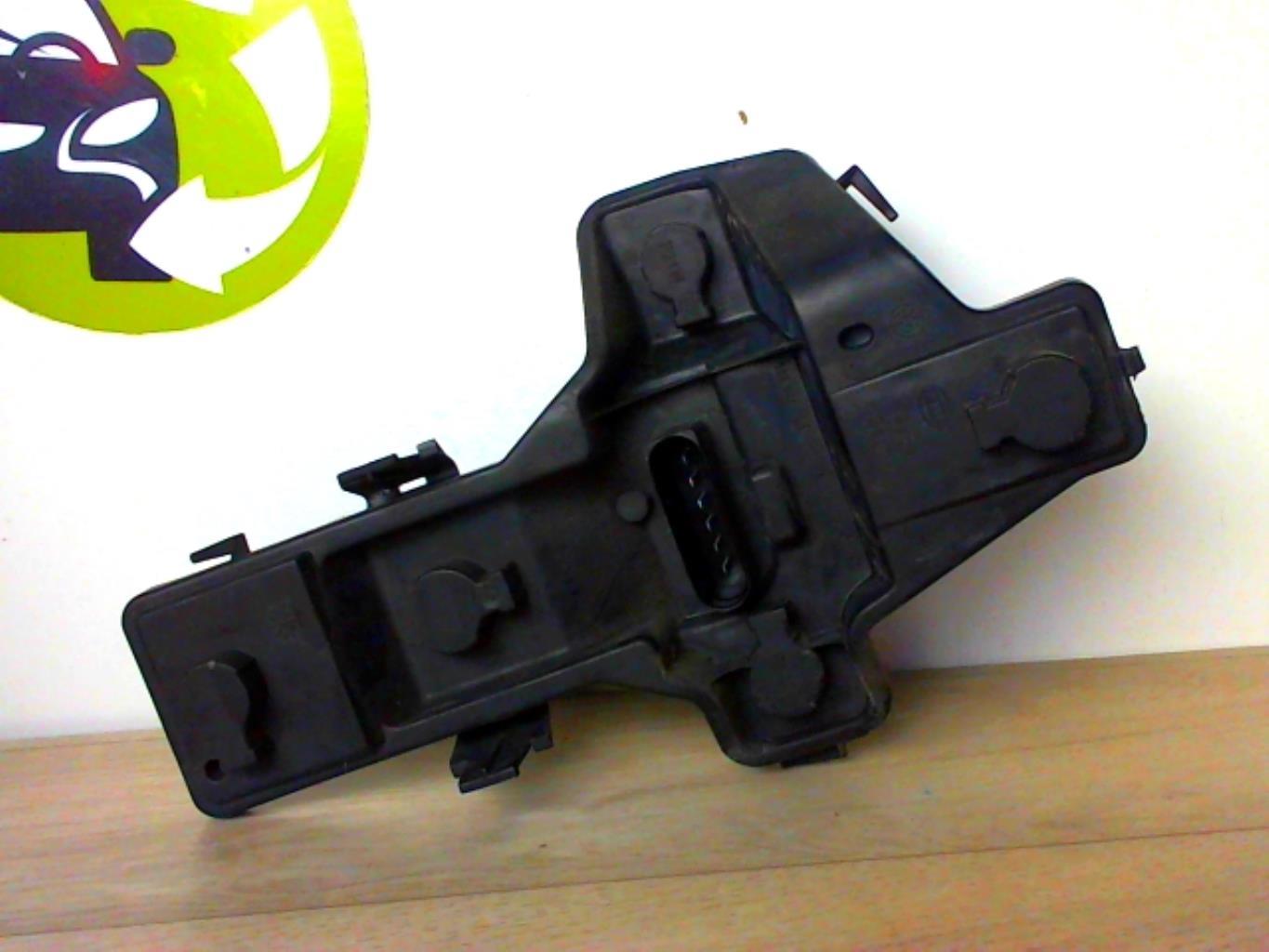 Base portalampade fanale posteriore sinistro VOLKSWAGEN TOURAN 1 PHASE 1 Diésel - 1
