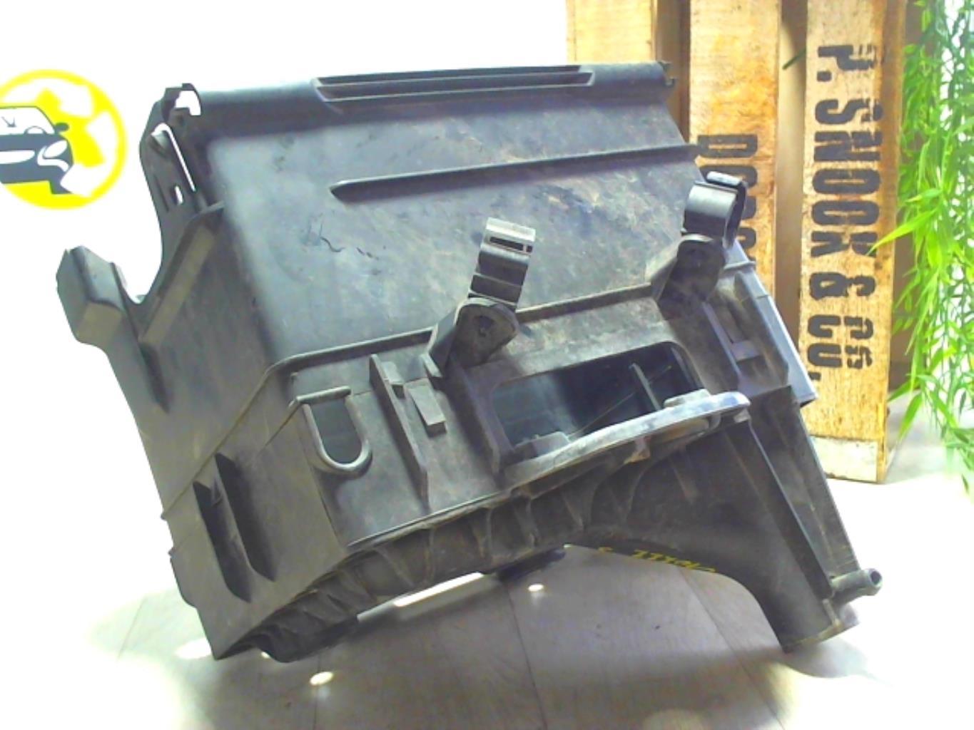 Cache batterie VOLKSWAGEN POLO 4 PHASE 1 Essence - 1
