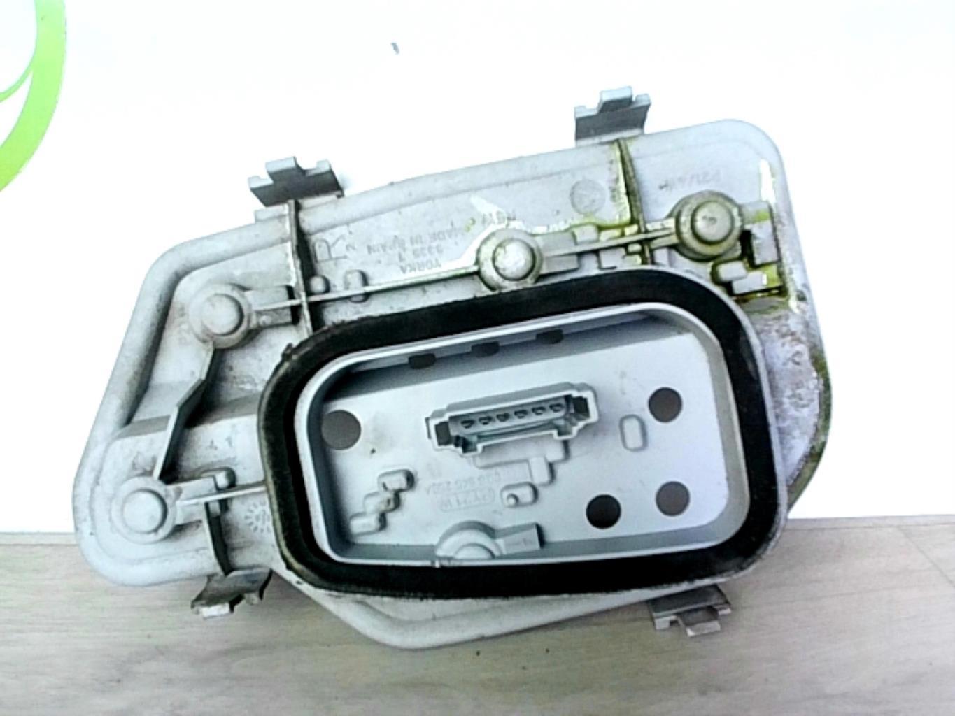 Base portalampade fanale posteriore destro VOLKSWAGEN POLO 4 PHASE 1 Gasolina - 1