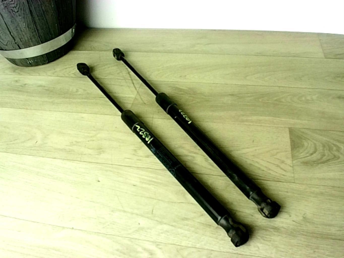 Verin de coffre RENAULT MEGANE 3 PHASE 1 Diesel - 1