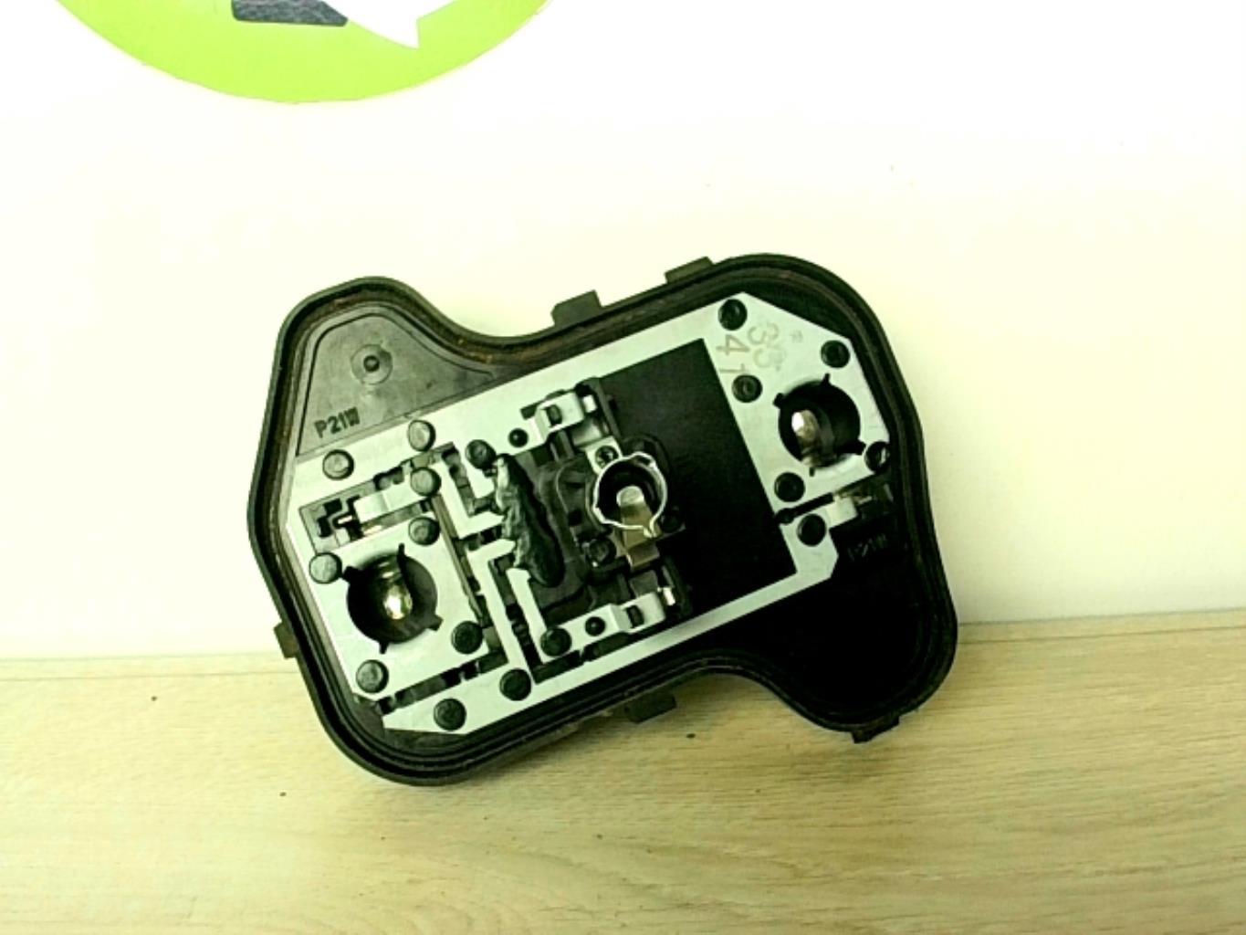 Base portalampade fanale posteriore destro VOLKSWAGEN GOLF 5 Diésel - 1