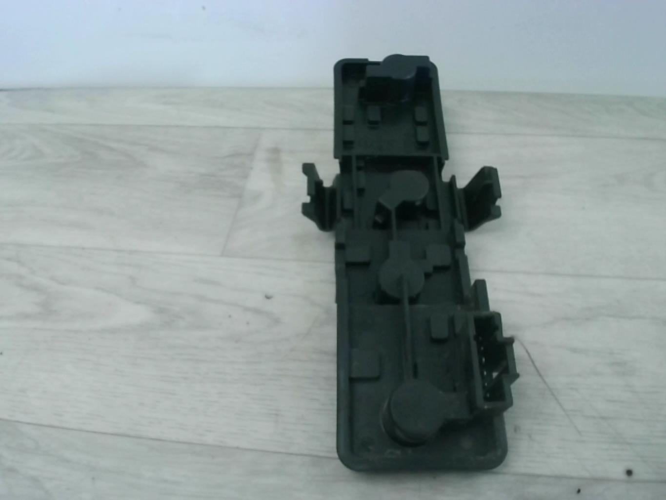 Base portalampade fanale posteriore destro CITROEN XSARA Diésel - 1