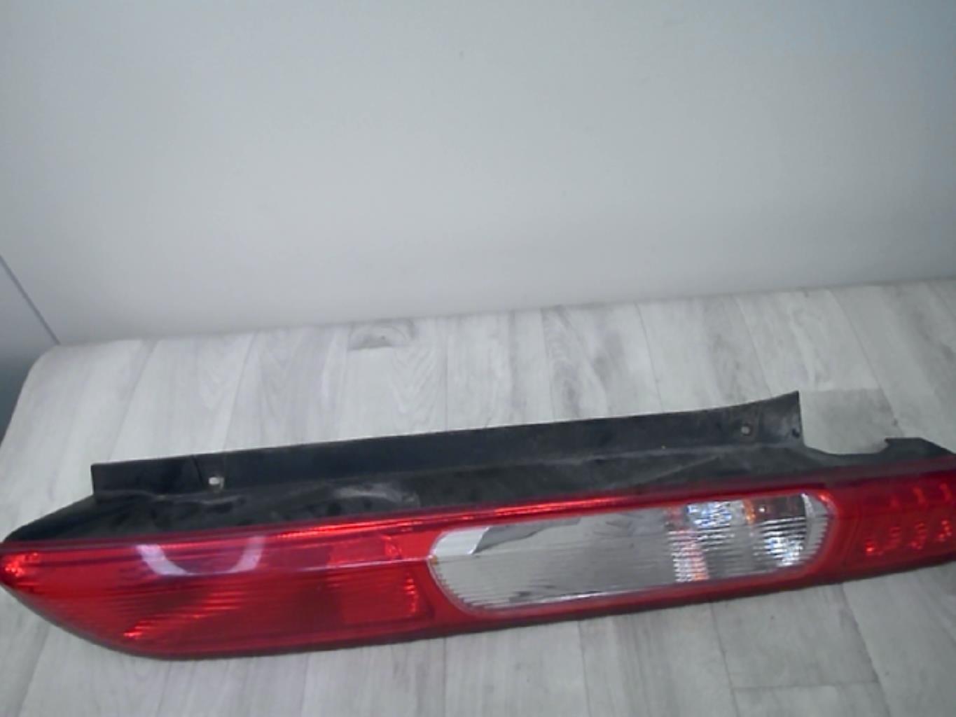 Fanale posteriore principale destro (luci) FORD FOCUS 2 PHASE 1 Diésel - 1