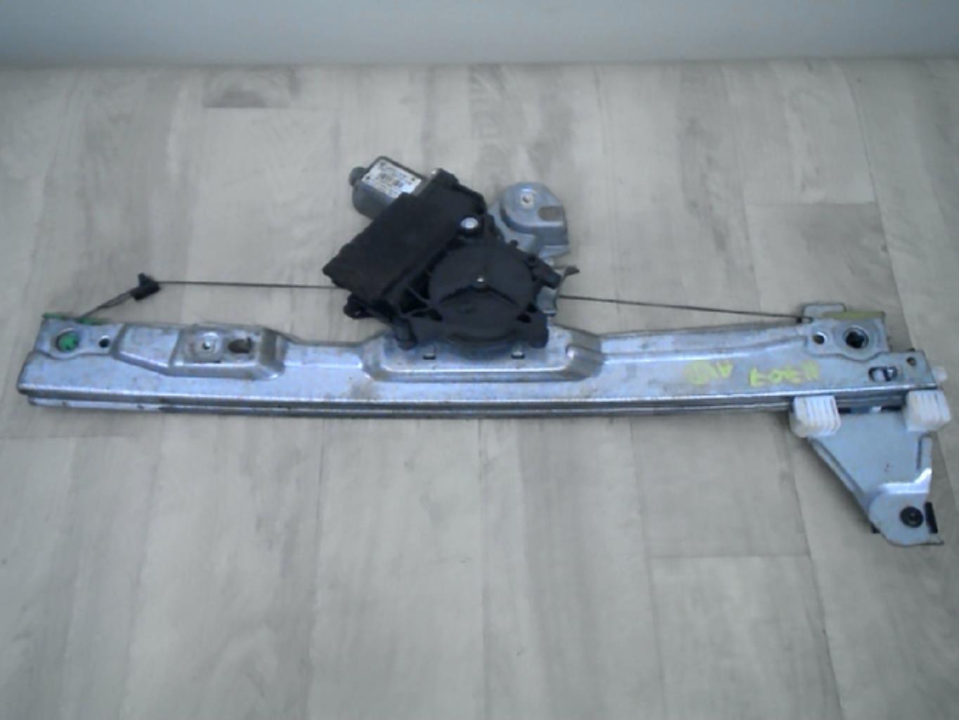 Alzacristalli elettrico anteriore destro PEUGEOT 308 1 PHASE 1 Diésel - 1