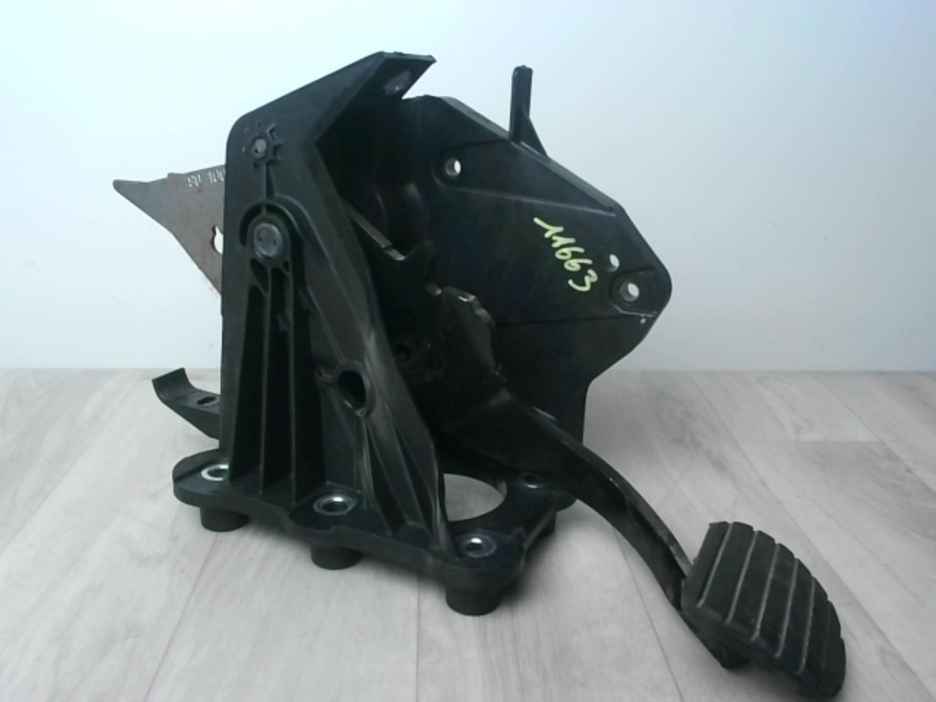Pedale de frein RENAULT LAGUNA 3 PHASE 1 Diesel - 1