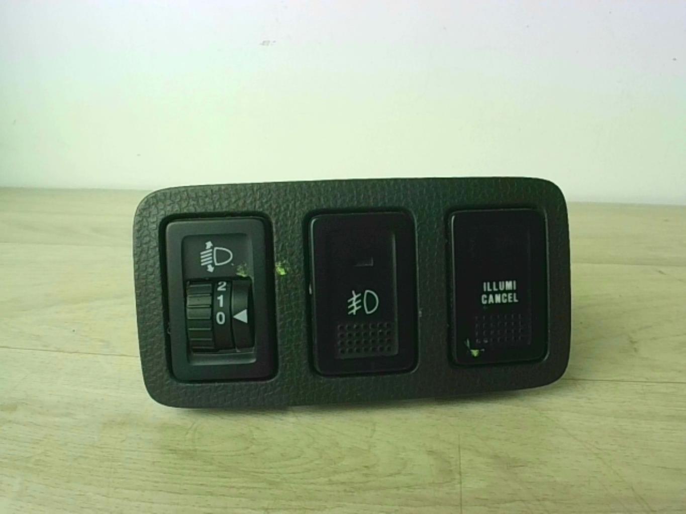 Commande de phare SUZUKI SWIFT 3 Diesel - 1