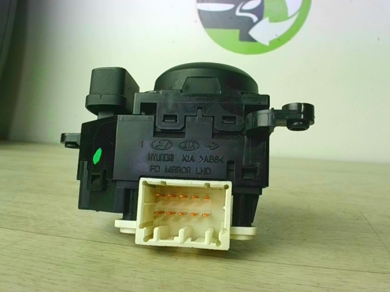 Commande retroviseurs HYUNDAI I 30 1 PHASE 2 BREAK Diesel - 1
