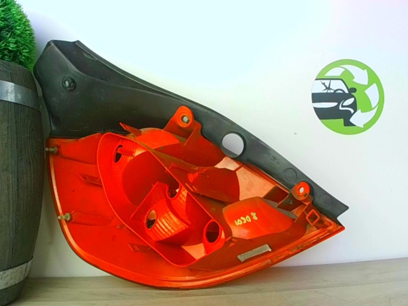 Fanale posteriore principale destro (luci) RENAULT CLIO 3 PHASE 1 Diésel - 1