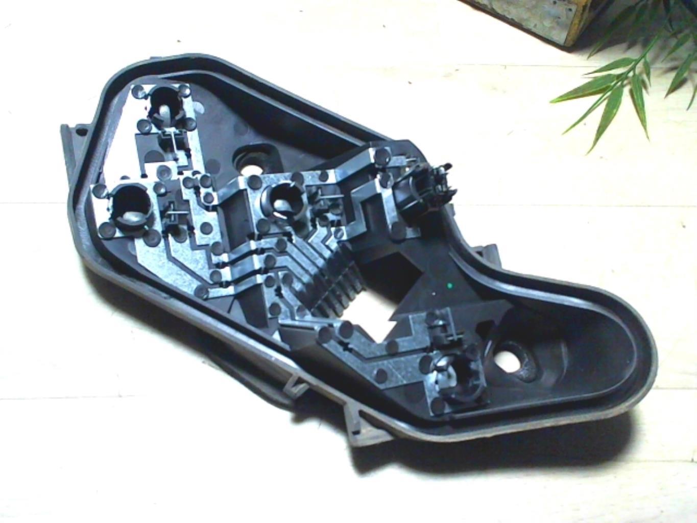 Base portalampade fanale posteriore sinistro OPEL CORSA D PHASE 1 Diésel - 1