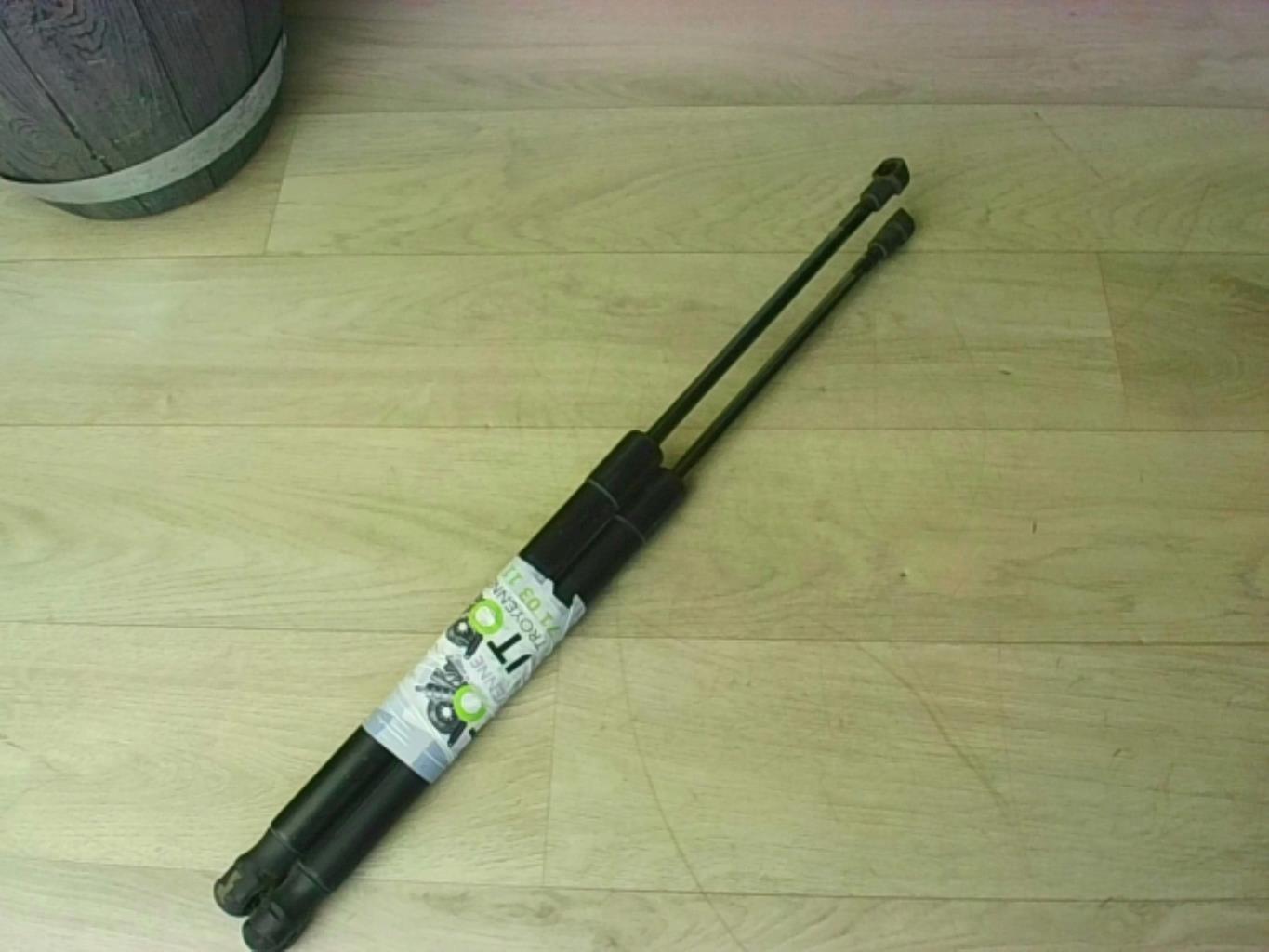 Verin de coffre BMW SERIE 1 E87 PHASE 1 Diesel - 1