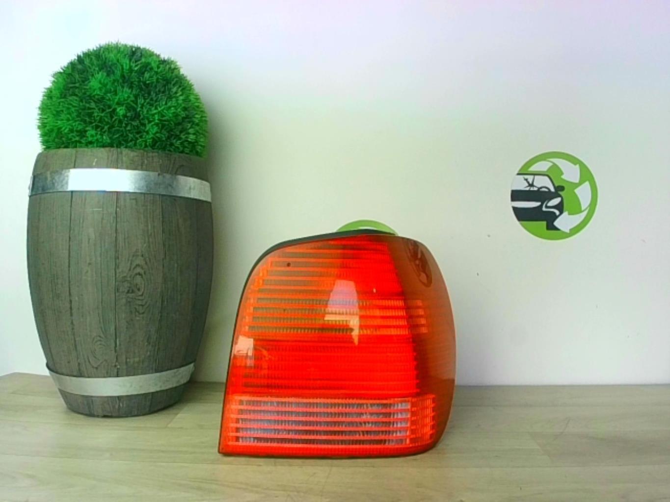 Fanale posteriore principale destro (luci) VOLKSWAGEN POLO 3 PHASE 2 Gasolina - 1