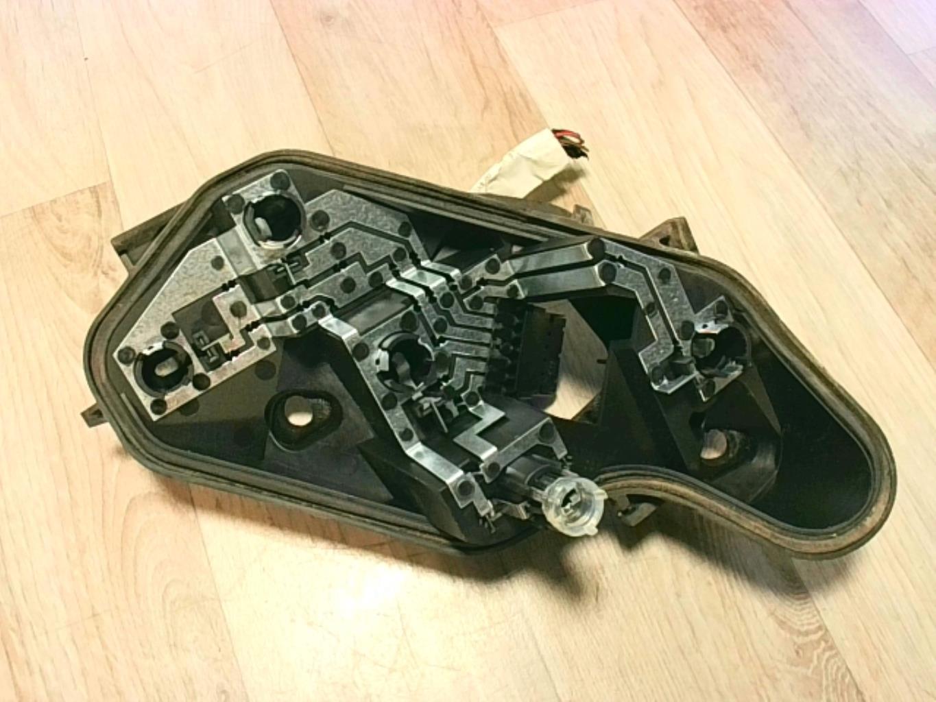 Base portalampade fanale posteriore destro OPEL CORSA D PHASE 1 Gasolina - 1