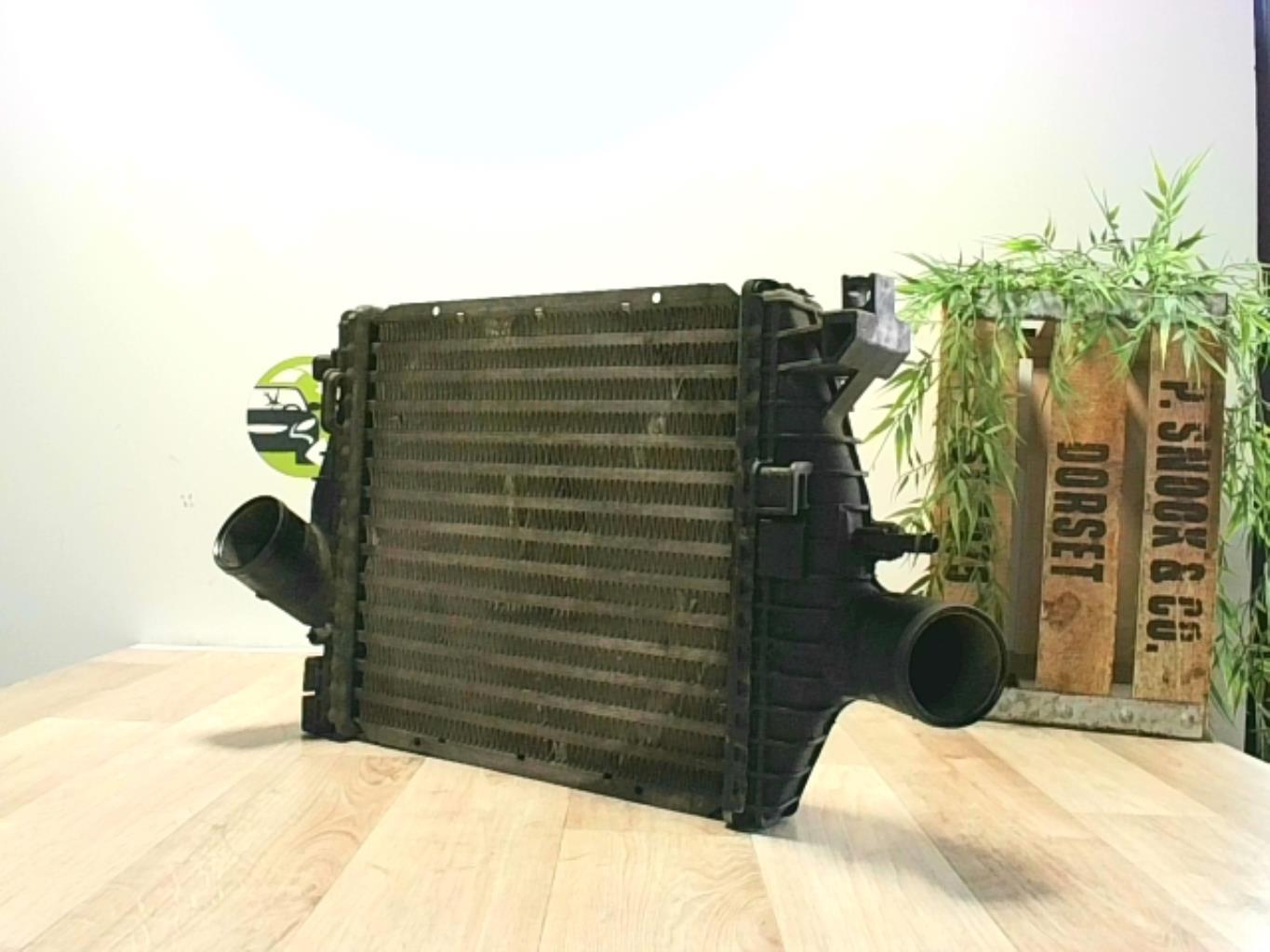Scambiatore aria (Intercooler) MERCEDES CLASSE V 638 PHASE 2 Diésel - 1