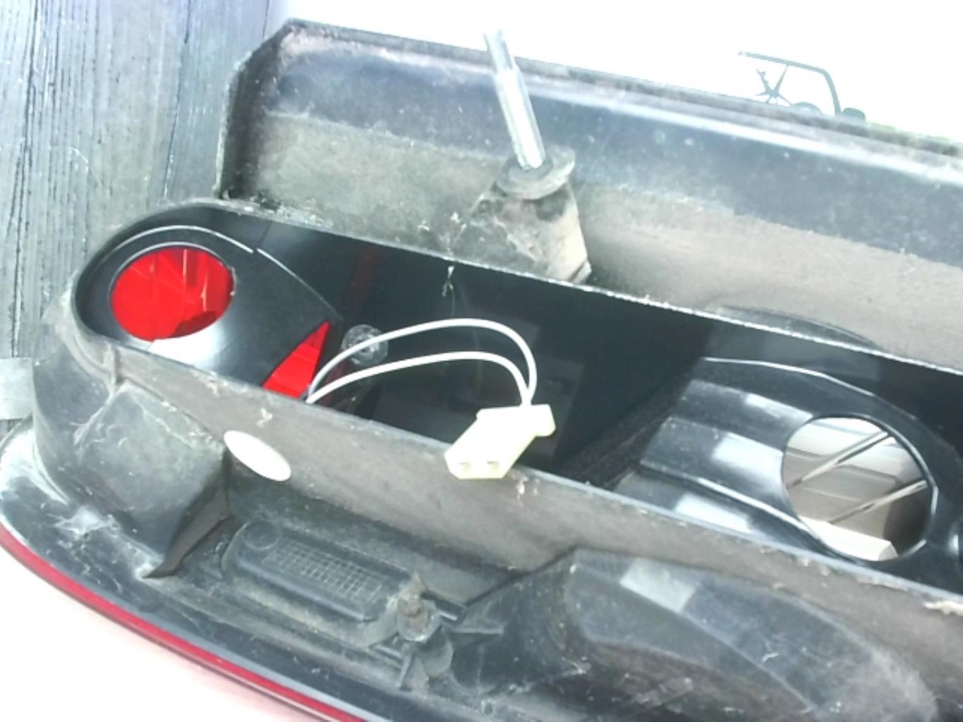 Fanale posteriore principale sinistro (luci) FORD C-MAX 1 PHASE 2 Diésel - 1