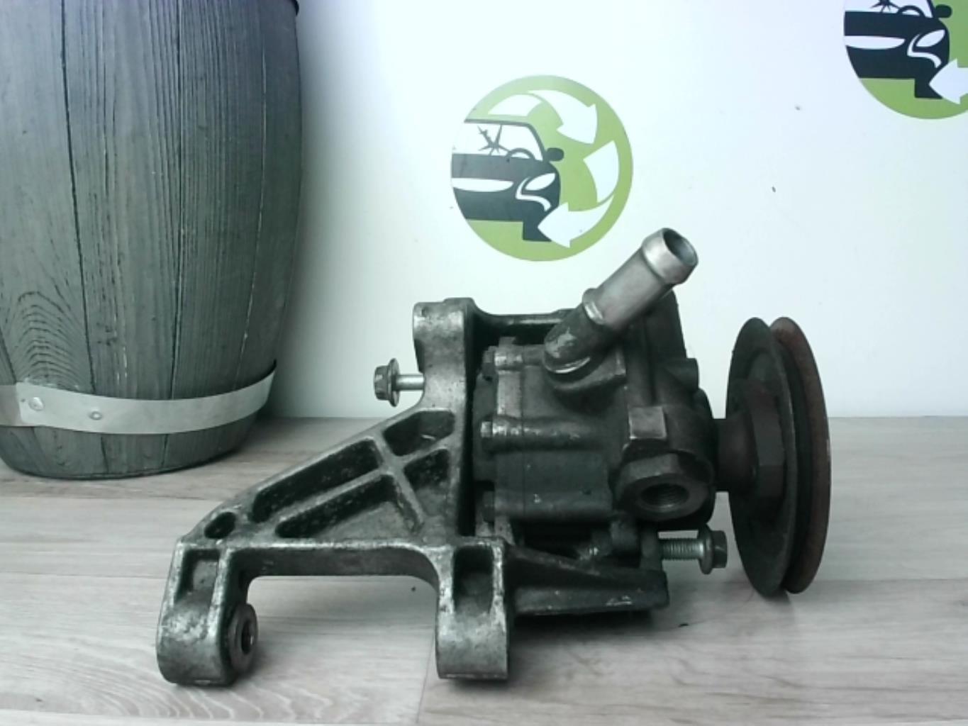 Pompe de direction VOLKSWAGEN GOLF 3 Essence - 1