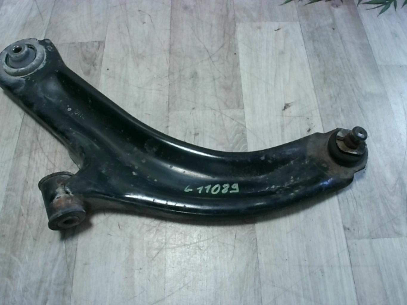 Triangolo inferiore anteriore sinistro RENAULT CLIO 3 PHASE 1 Gasolina - 1