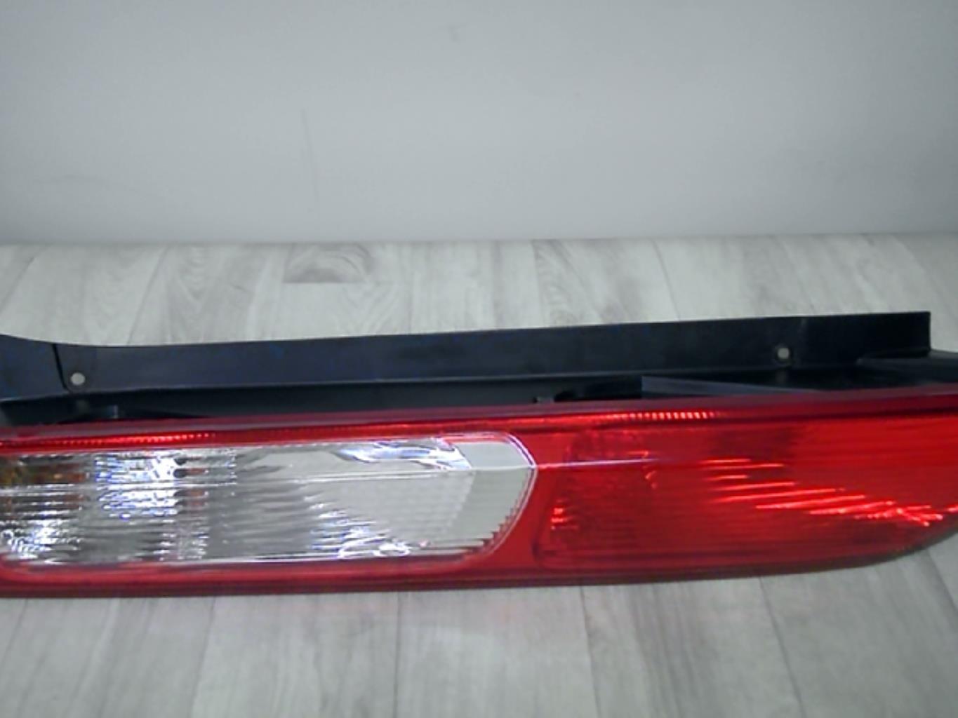 Fanale posteriore principale destro (luci) FORD C-MAX 1 PHASE 1  - 1