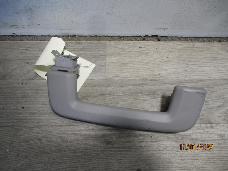 Maniglia interna anteriore sinistra VOLVO V 50 PHASE 2 BREAK Diésel - 1