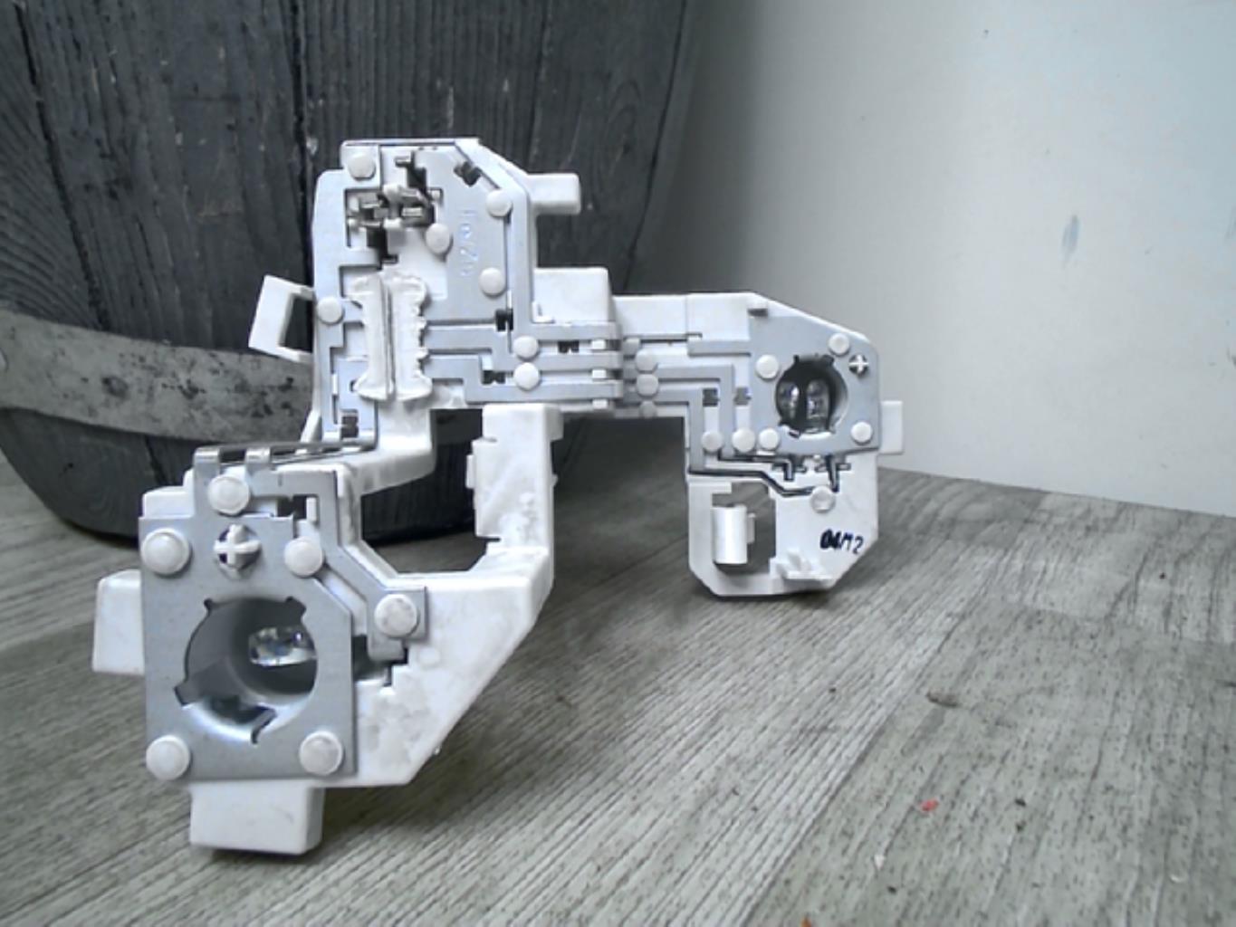 Base portalampade fanale posteriore sinistro FORD FIESTA 6 PHASE 1 Diésel - 1