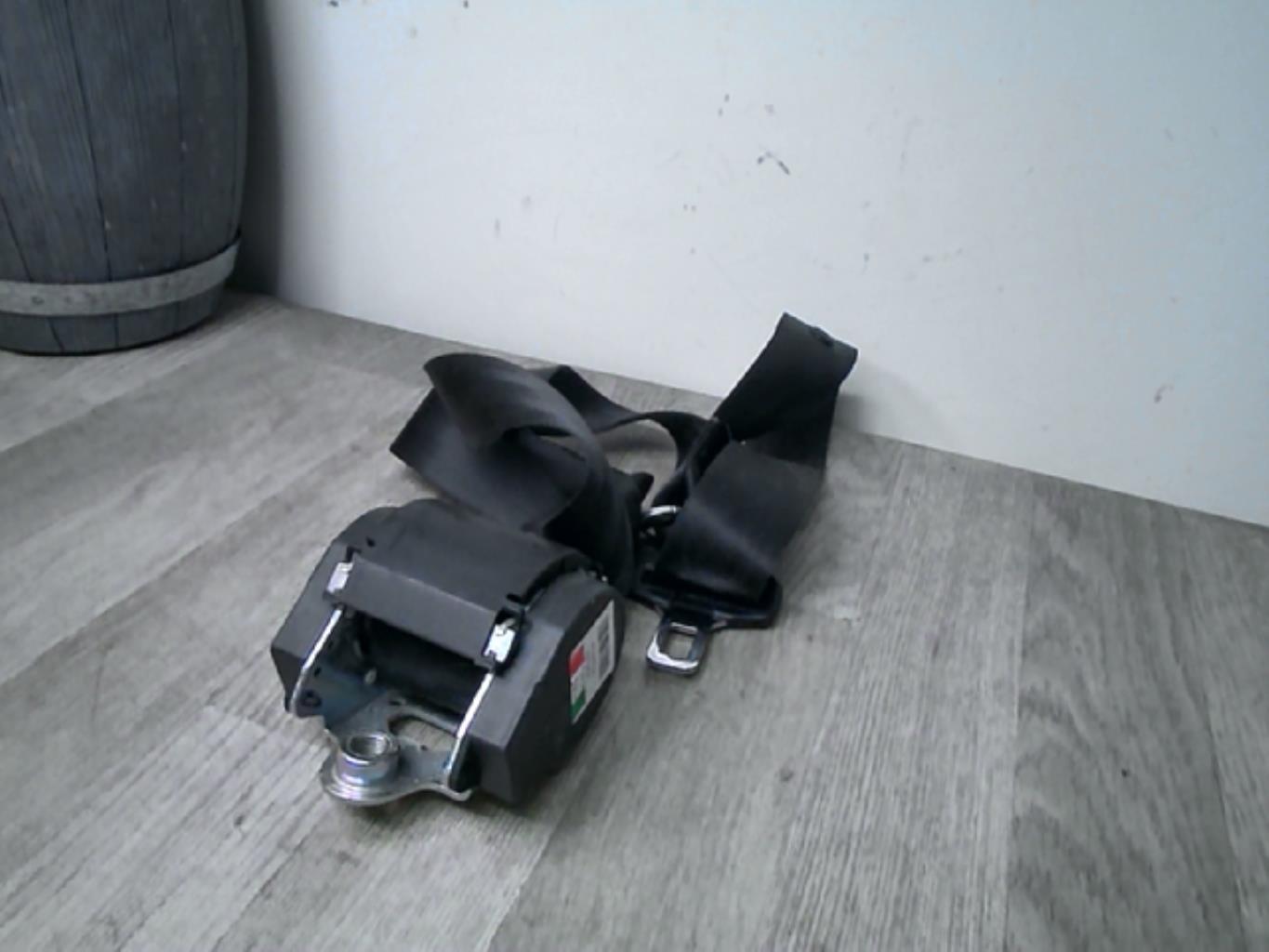 Cintura di sicurezza posteriore sinistra AUDI A4 3 PHASE 1 Diésel - 1
