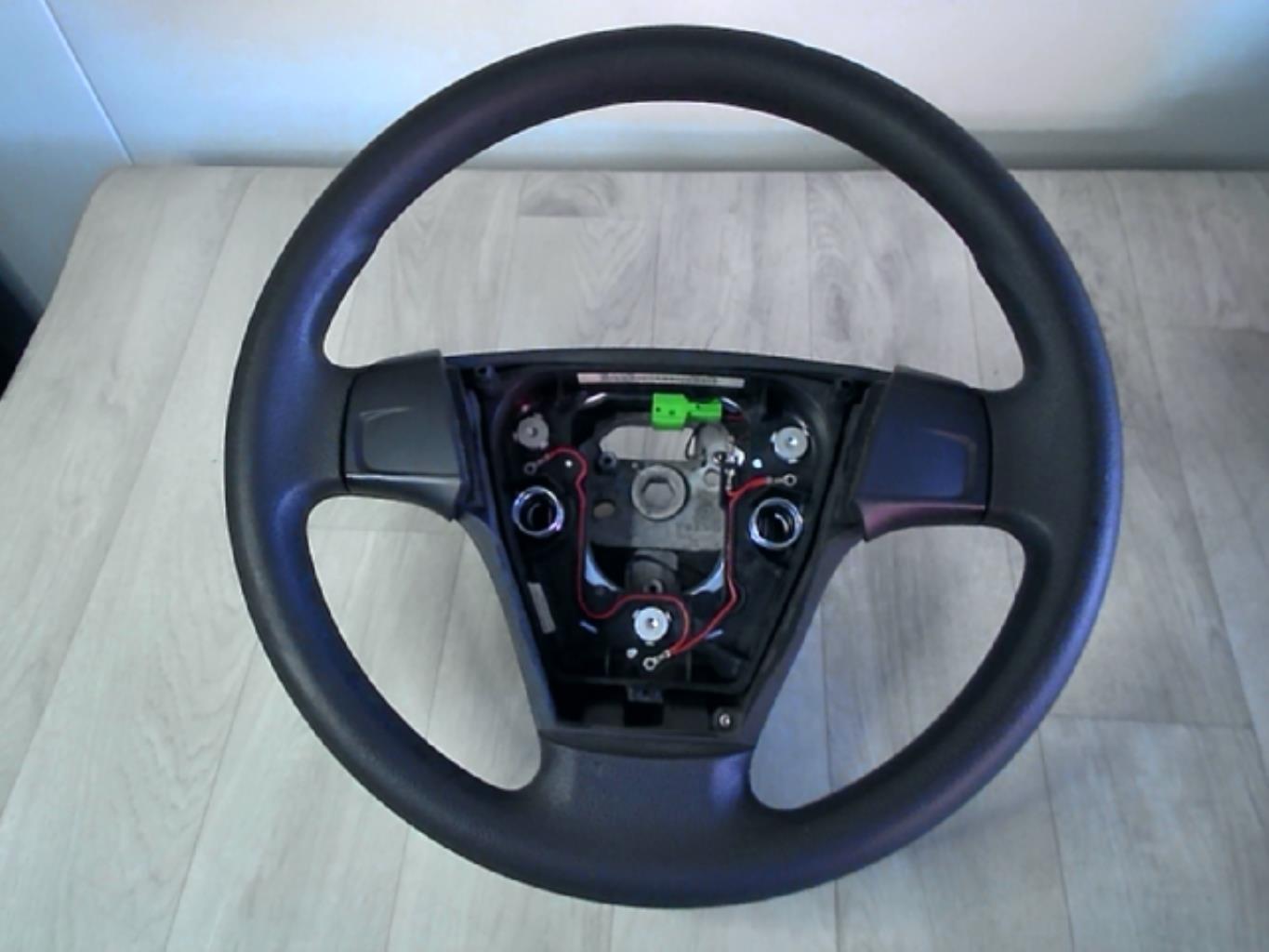 Volant VOLVO V 50 PHASE 2 BREAK Diesel - 1