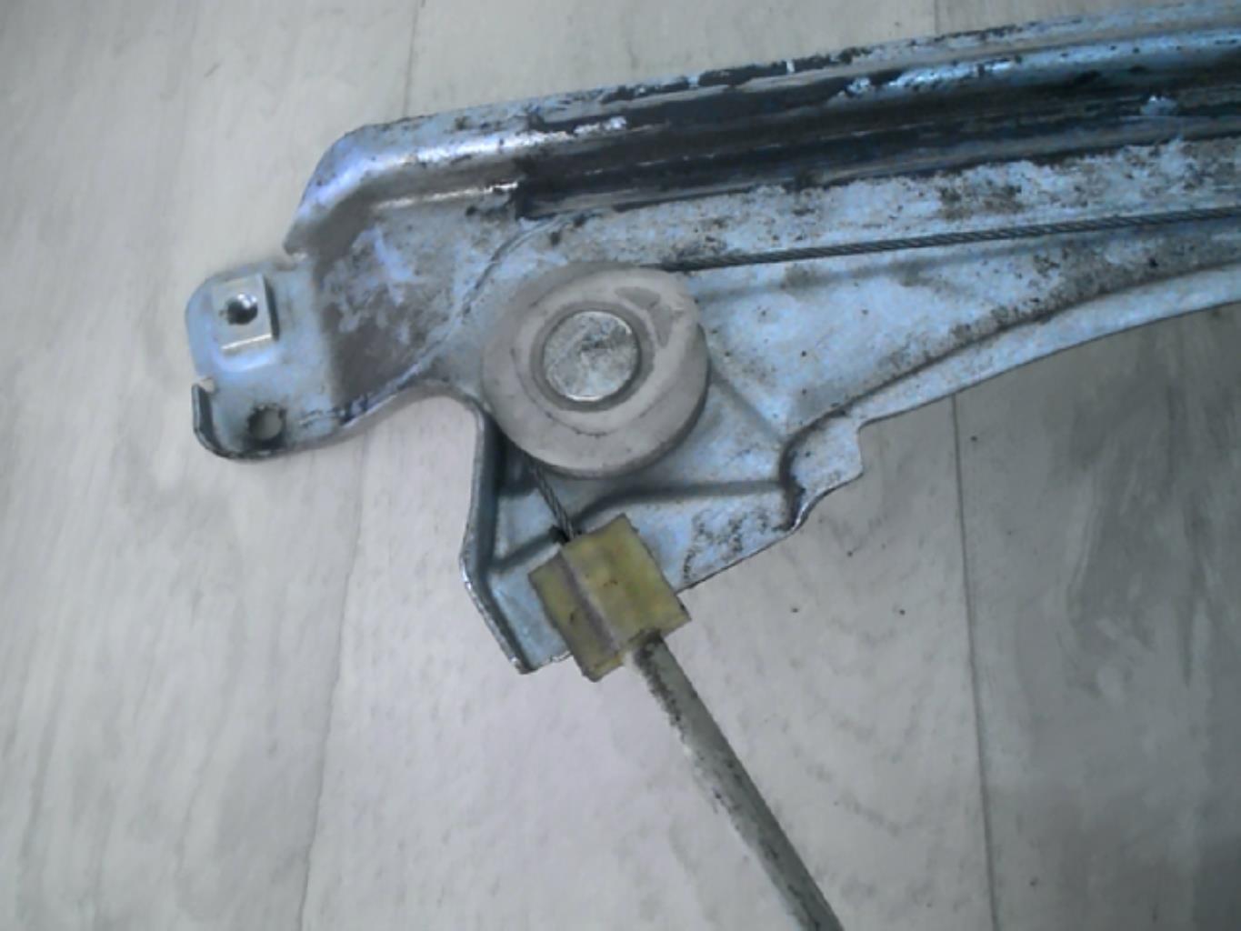Alzacristalli manuale anteriore destro RENAULT CLIO 3 PHASE 2 Diésel - 1