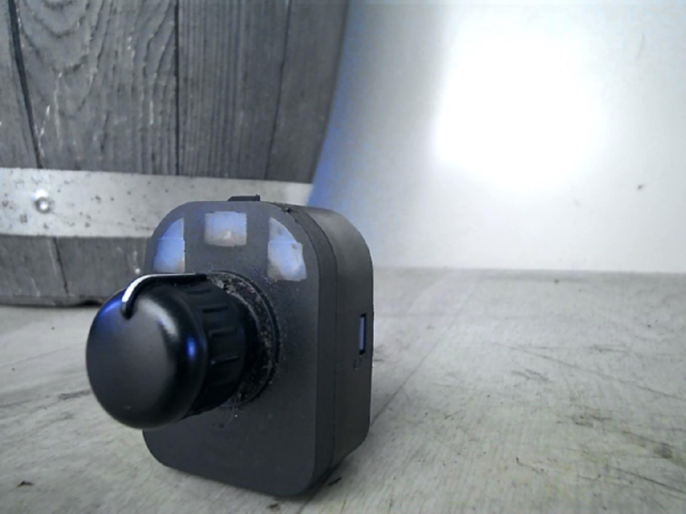 Bouton/Interrupteur AUDI A2 Essence - 1