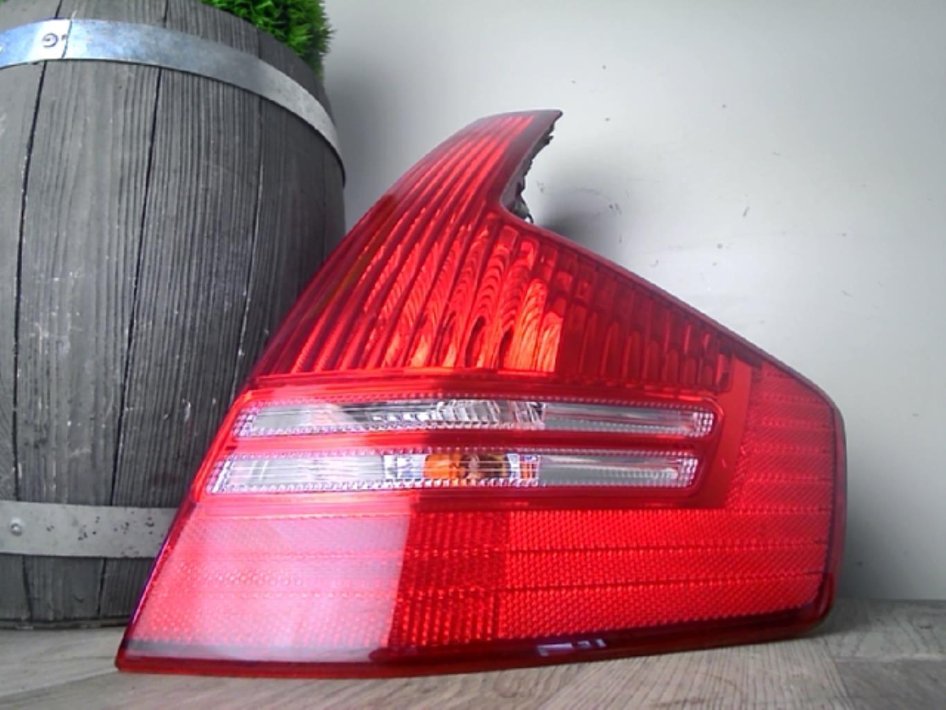 Fanale posteriore principale destro (luci) CITROEN C4 1 PHASE 1 Diésel - 1