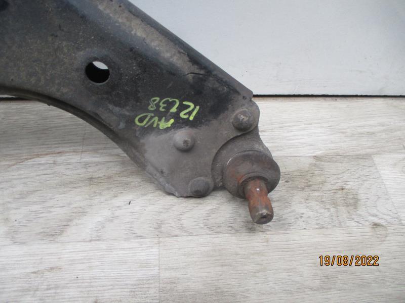 Triangle avant droit OPEL CORSA D  - 1