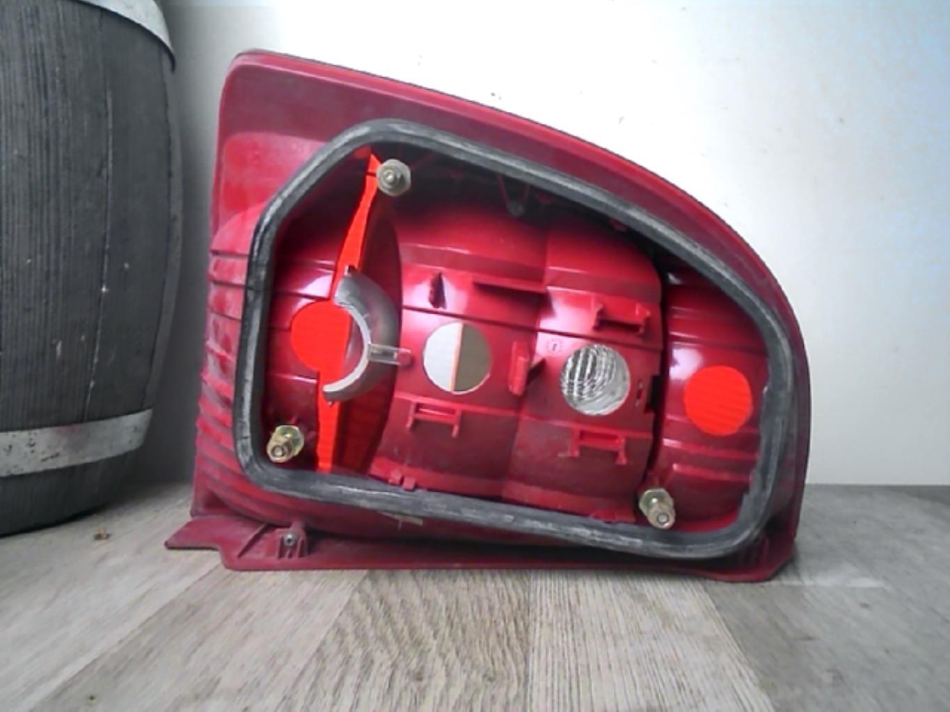 Fanale posteriore principale destro (luci) SKODA SUPERB 1  - 1