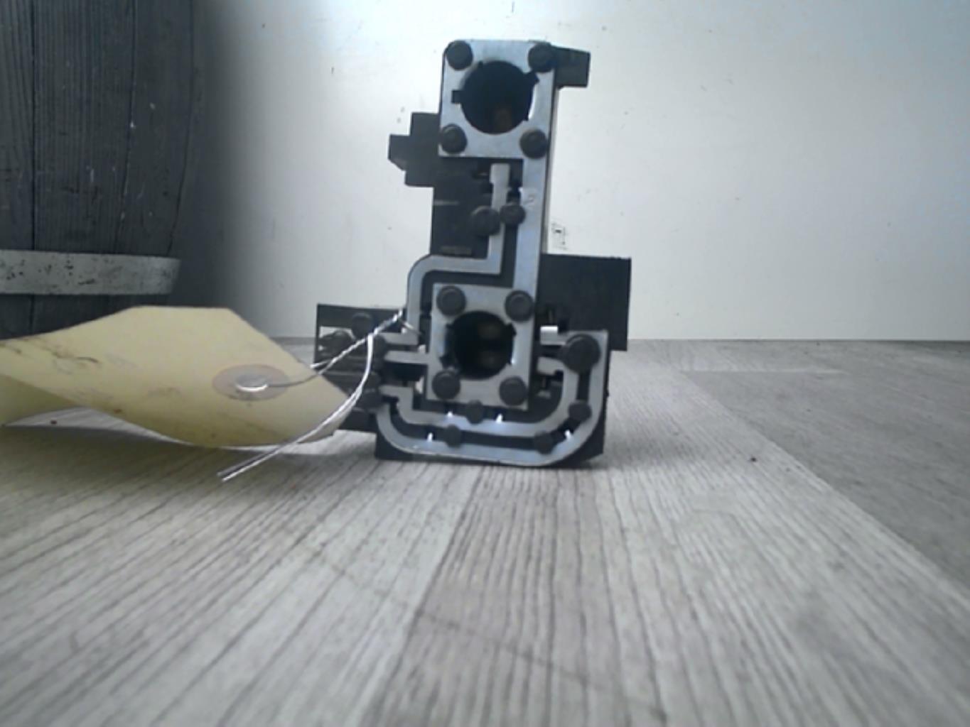 Base portalampade fanale posteriore destro RENAULT LAGUNA 1  - 1
