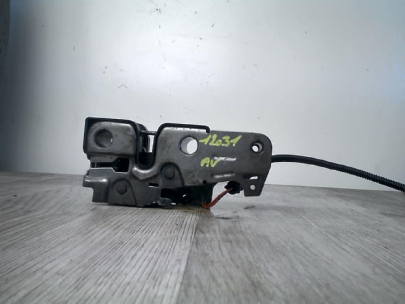 Serrure de capot VOLKSWAGEN GOLF PLUS PHASE 1 Diesel - 1