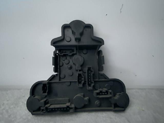 Base portalampade fanale posteriore sinistro VOLKSWAGEN GOLF 3 CABRIOLET Gasolina - 1