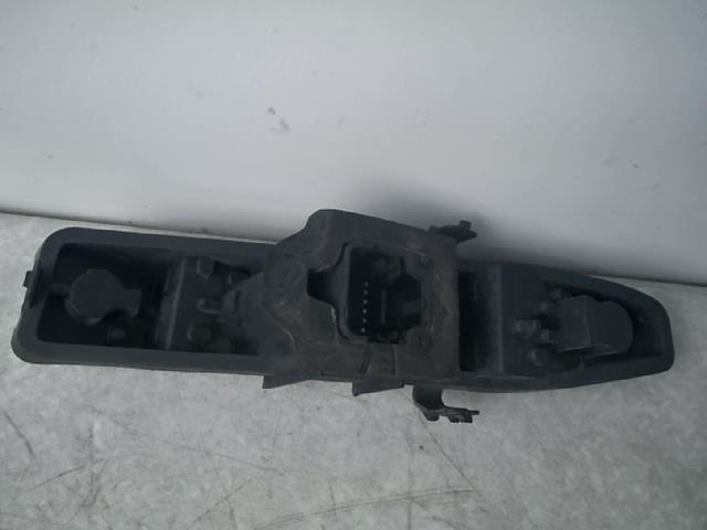 Base portalampade fanale posteriore destro RENAULT SCENIC 2 PHASE 1 Diésel - 1