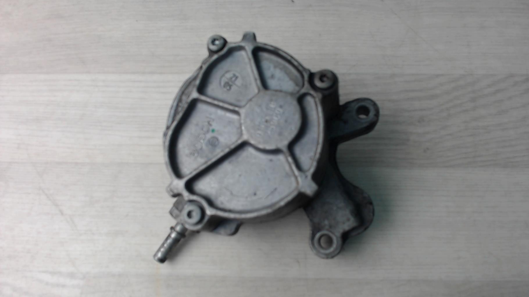 Pompe à vide PEUGEOT 407 PHASE 1 Diesel - 1
