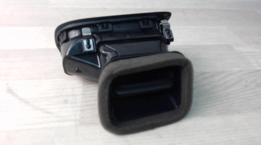 Bocchetta aerazione cruscotto anteriore destra VOLKSWAGEN POLO 5 PHASE 2 Gasolina - 1