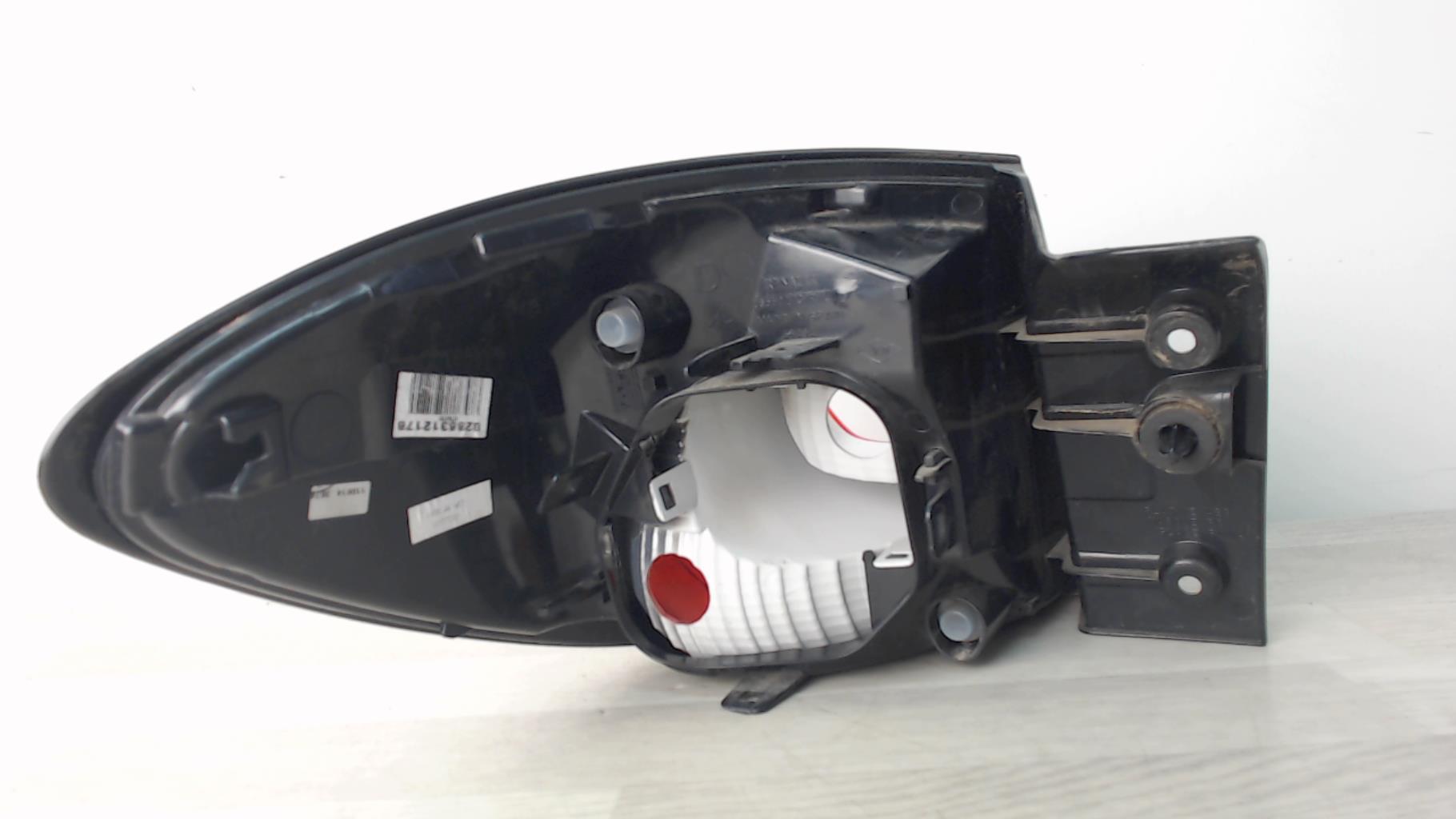Fanale posteriore principale destro (luci) RENAULT CAPTUR 1 PHASE 1 Diésel - 1