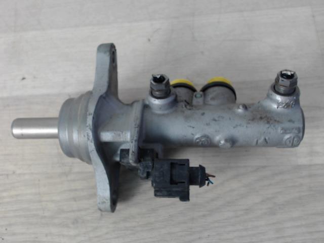 Cilindro maestro (freno) VOLKSWAGEN POLO 5 PHASE 2 Gasolina - 1