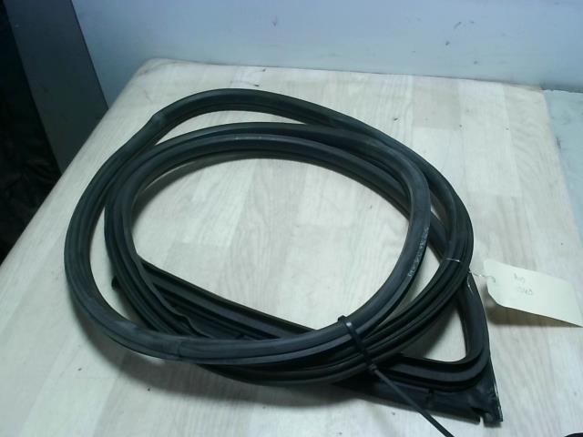Guarnizione sportello anteriore destro BMW SERIE 1 E81 Diésel - 1
